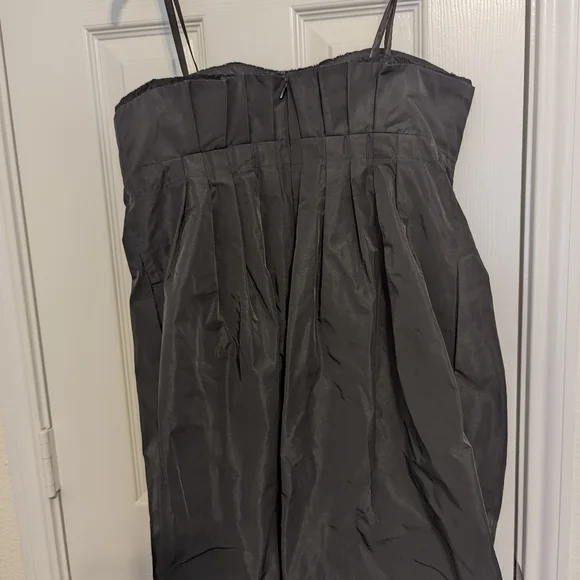 Little black dress - Picture 5 of 8